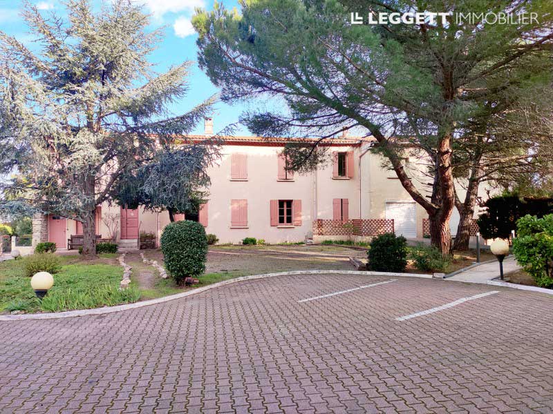 At 15 minutes of Carcassonne, real estate complex of 1029 m2 on land of