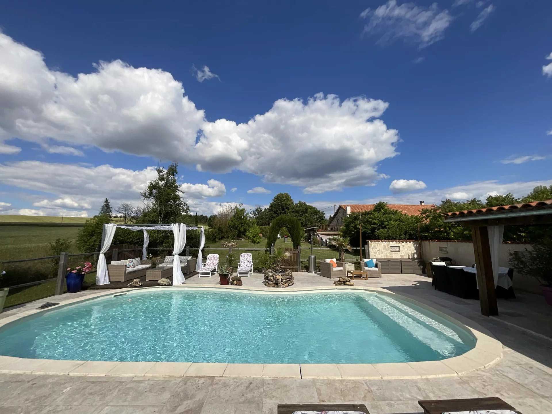 Stunning 6 bedroom barn conversion with countryside views, Dordogne ...